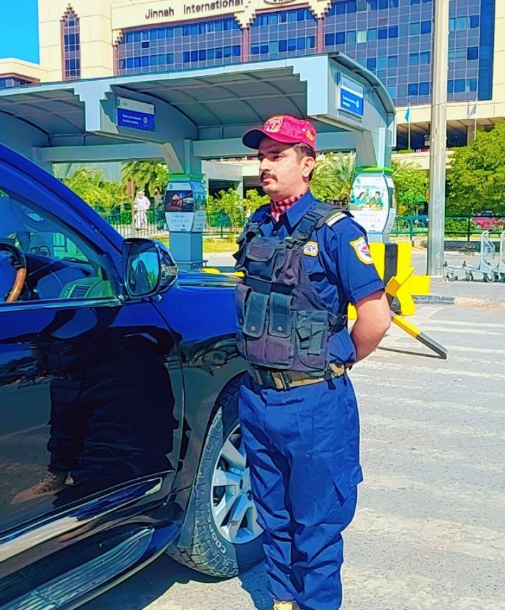 Company-Profile-4-r619khkxmimub5ema801pmaloki32b9wg5mo682n3i